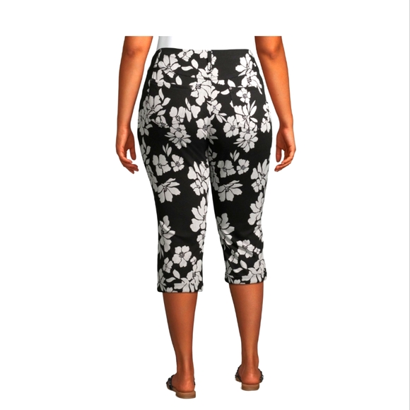 Terra & Sky NWT Women's Plus Size Pull On Elastic Waist Capri Jeggings 838 - Picture 2 of 6